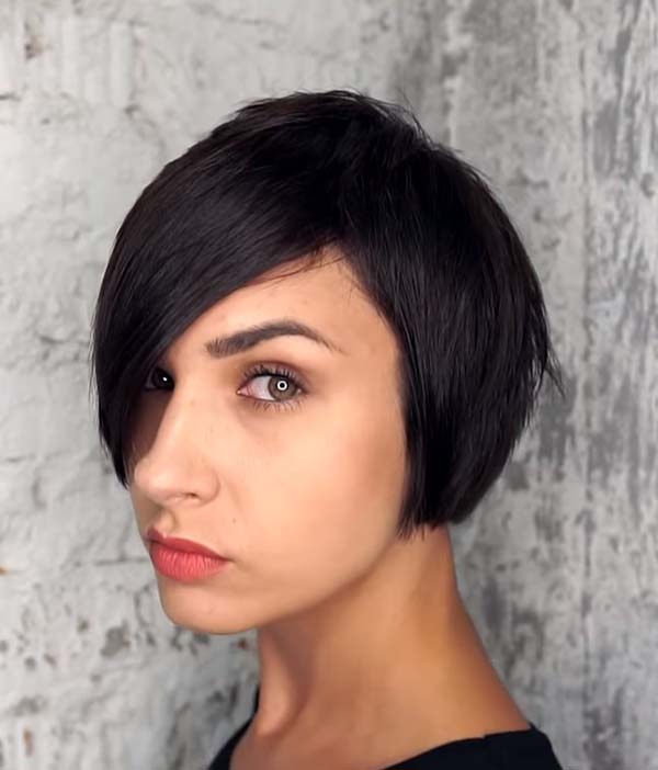 Short Bob Hairstyles With Layers For Women With Small Faces
