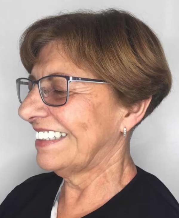 Short Hairstyles For Women Over 50 With Glasses And Thin Hair