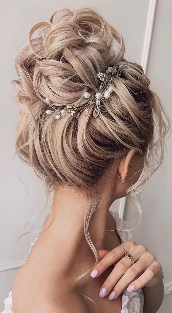 wedding updo hairstyle 1 - 5 Hairstyles For Women For Wedding
