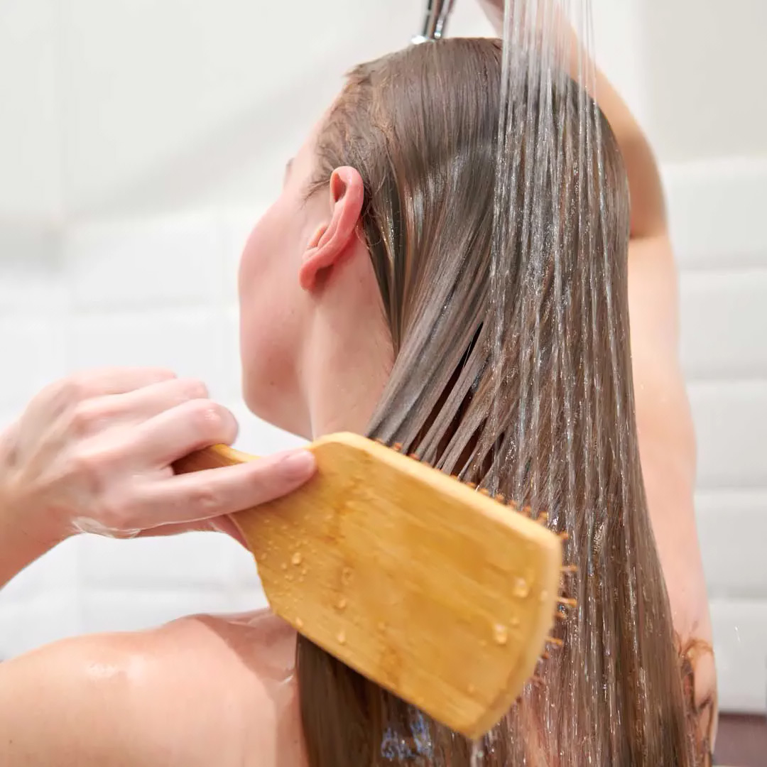 wet hair comb -